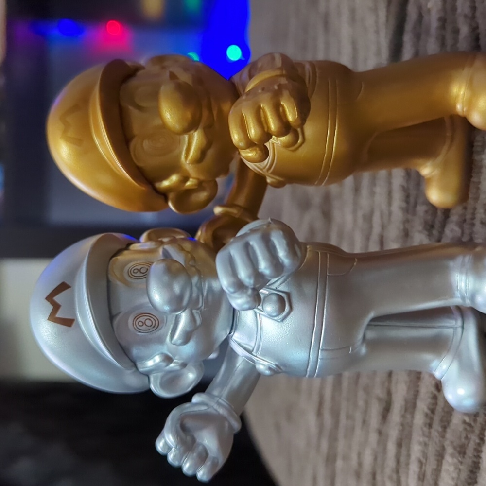 Metal and Gold Mario figures 5inch